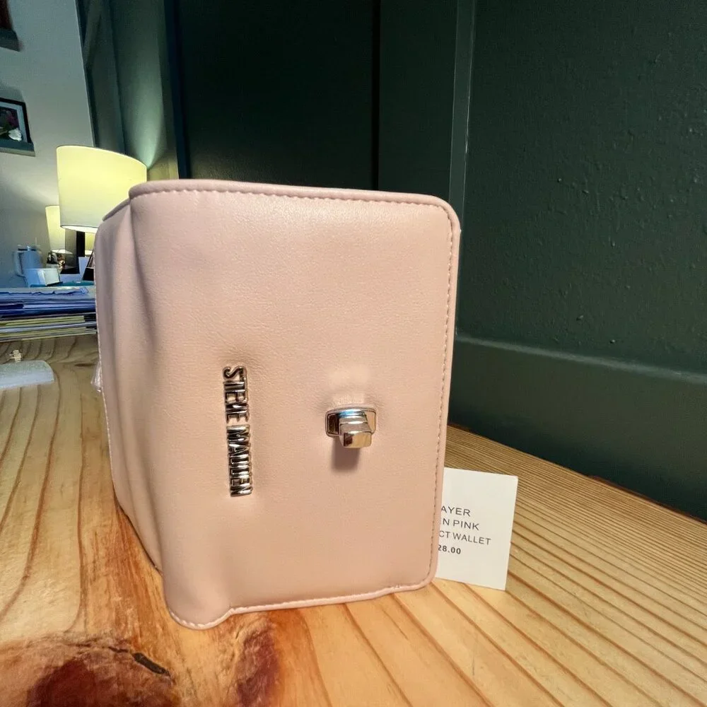 Steve Madden Blayer Linen Pink Compact Wallet - Picture 7 of 15